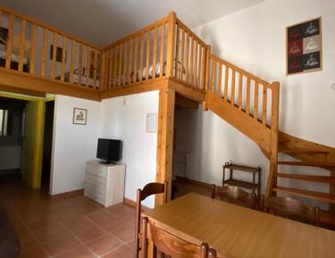 Apartment ( 6 Adults)