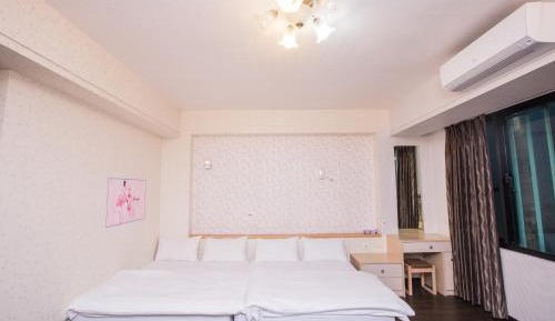 Deluxe Family Suite