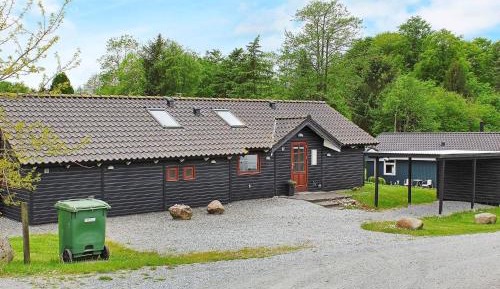Four-Bedroom Holiday Home