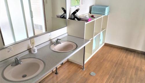 Single Bed in Male Dormitory Room with Shared Bathroom