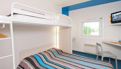 Triple Room with Shared Bathroom