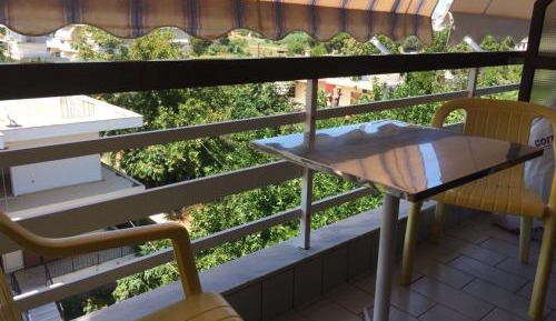 Studio with Garden View