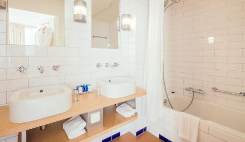 Deluxe Suite with River View