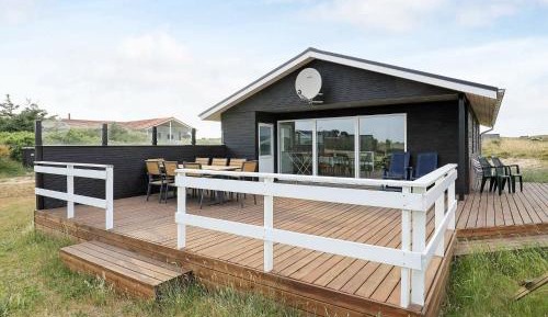 Three-Bedroom Holiday Home 