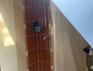 Single Room with Shared Bathroom