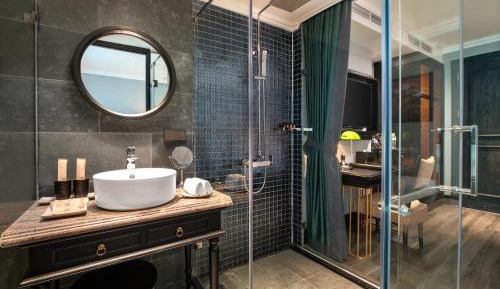 Solarium DBL/TWN Room