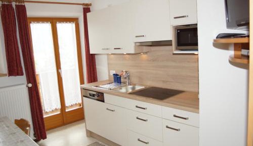 Two-Bedroom Apartment with Balcony (5 Adults)