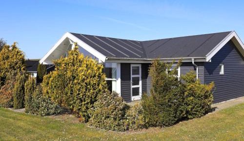 Three-Bedroom Vacation Home 