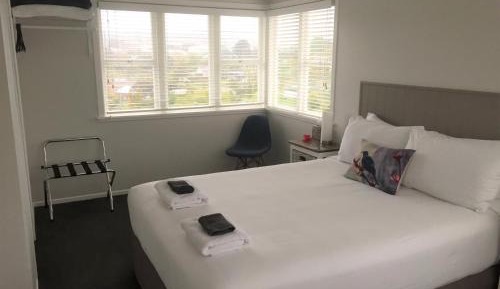 Queen Room with Garden View