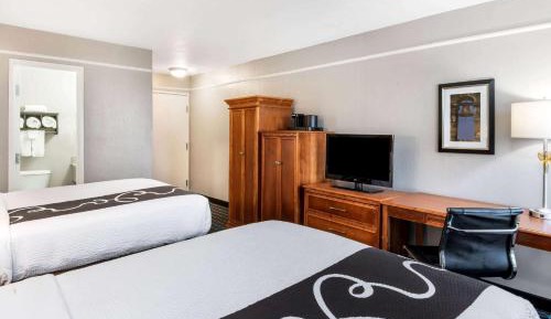 Deluxe Double Room with Two Double Beds