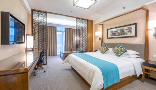 Deluxe King Room