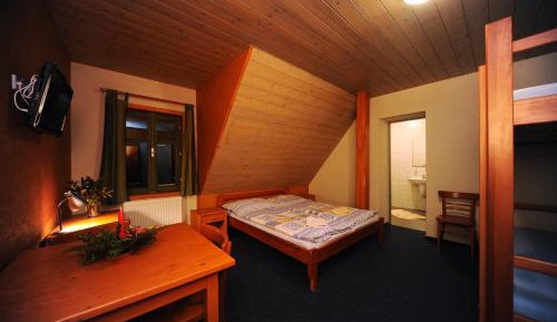 Quadruple Room with Private Bathroom