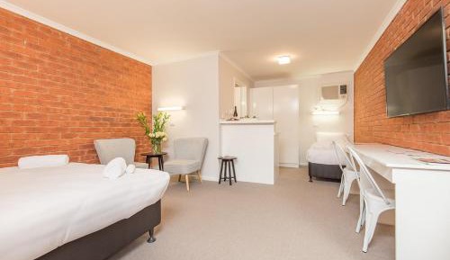 Standard Queen Room