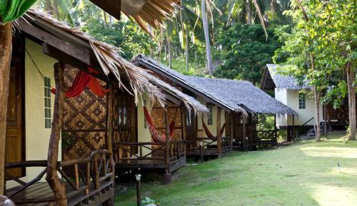 Bamboo Village Twin