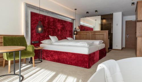 Junior Suite with Mountain View