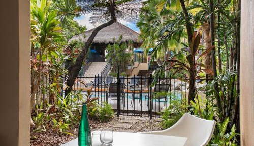 One-Bedroom Swim Out