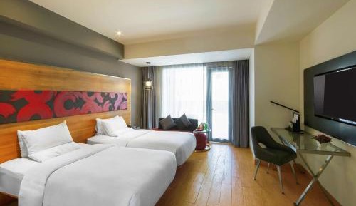 Deluxe Twin Room with Balcony