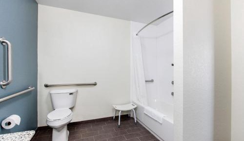 King Suite - Accessible/Non-Smoking