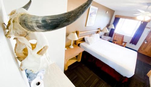 Deluxe King Suite