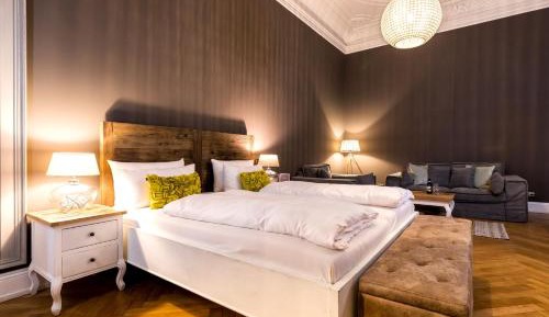 Deluxe Double Room Courtyard View