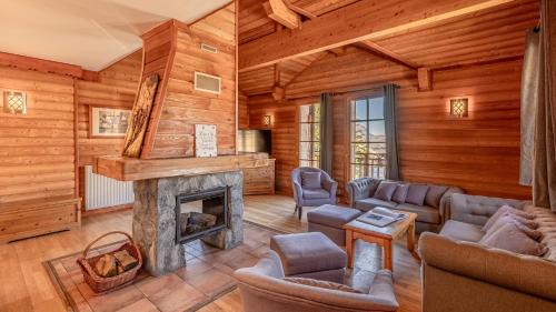 Five-Bedroom Chalet (12 Adults)