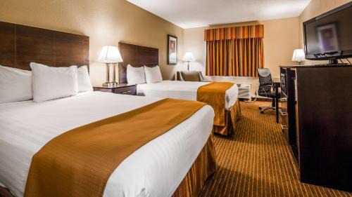 Double Room with Two Double Beds - Non-Smoking