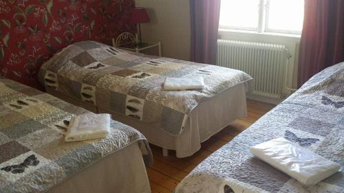 Triple Room with Shared Bathroom