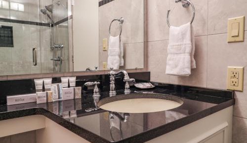 Queen Suite