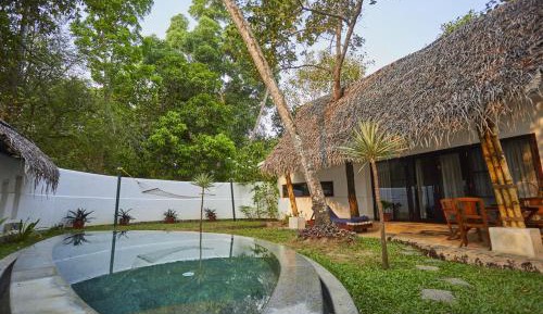 White Pearl Villa with Plunge Pool