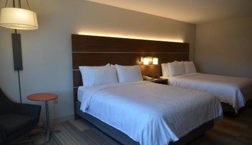 Standard Room with Two Queen Beds