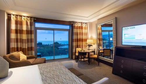 Double or Twin Room with Side Sea View
