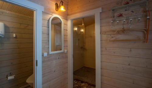 Holiday Home (6 Adults)