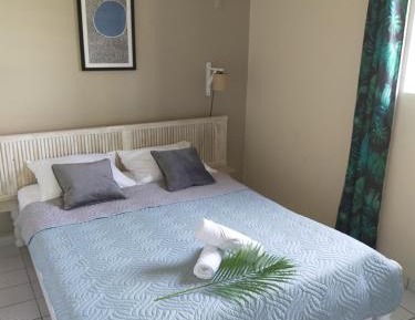 One-Bedroom Bungalow