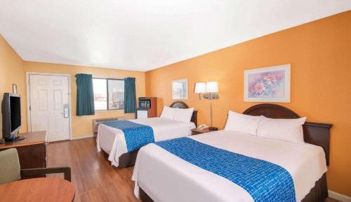 Queen Room with Two Queen Beds - Non-Smoking