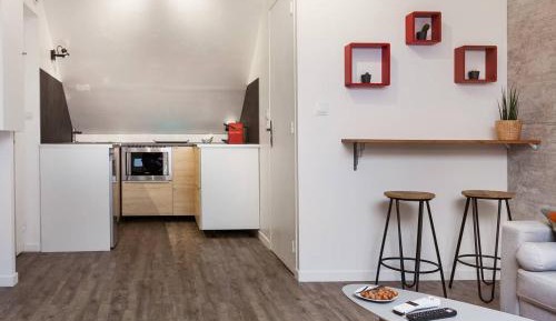 Apartment with Shower