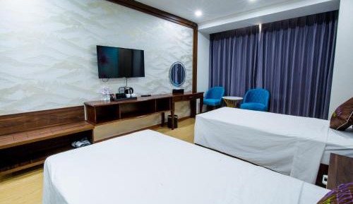 Superior Twin Room with City View
