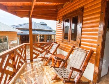 Villa with Garden View