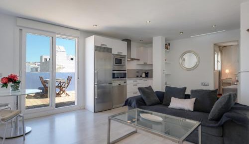 Superior One-Bedroom Apartment