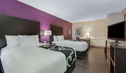 Standard Double Room with Two Double Beds