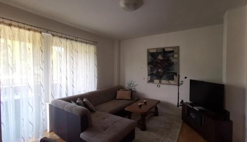 Apartment with Lake View