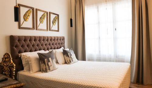 Standard Double Room - Terpsichore