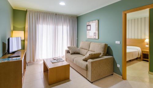 Apartment (2-4 Adults)