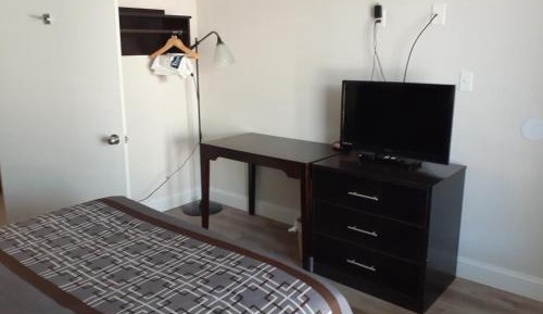 Queen Room - Disability Access - Non-Smoking