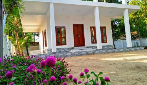 Studio with Pool View
