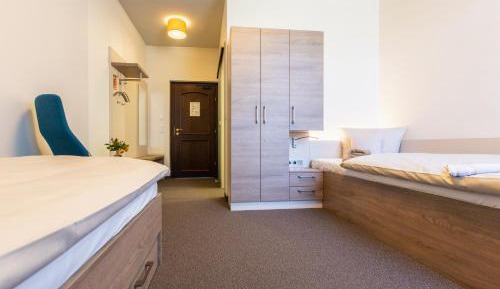 Twin Room with Bathroom