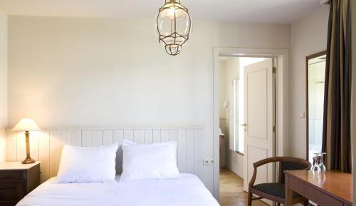 Double Room Castle