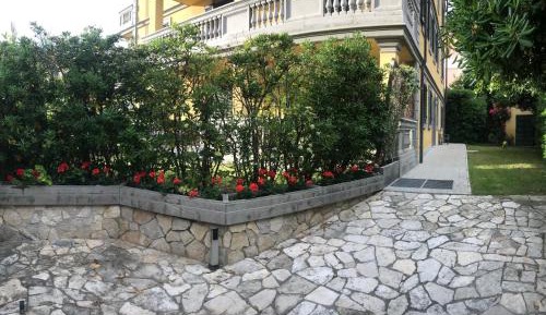 Studio with Garden View