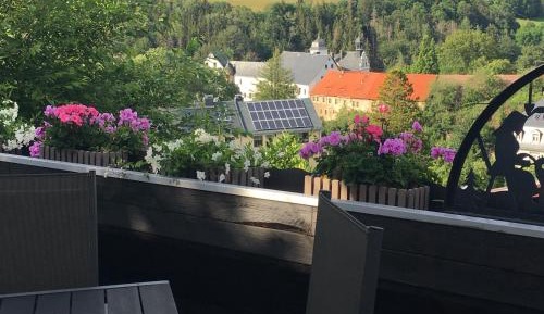 Apartment with Garden View