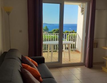 Studio Apartment with Sea View