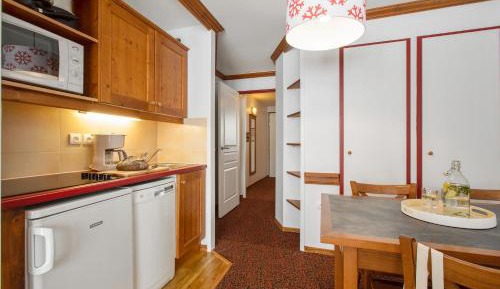 Studio with Sleeping Alcove - Mountain View (4 People)